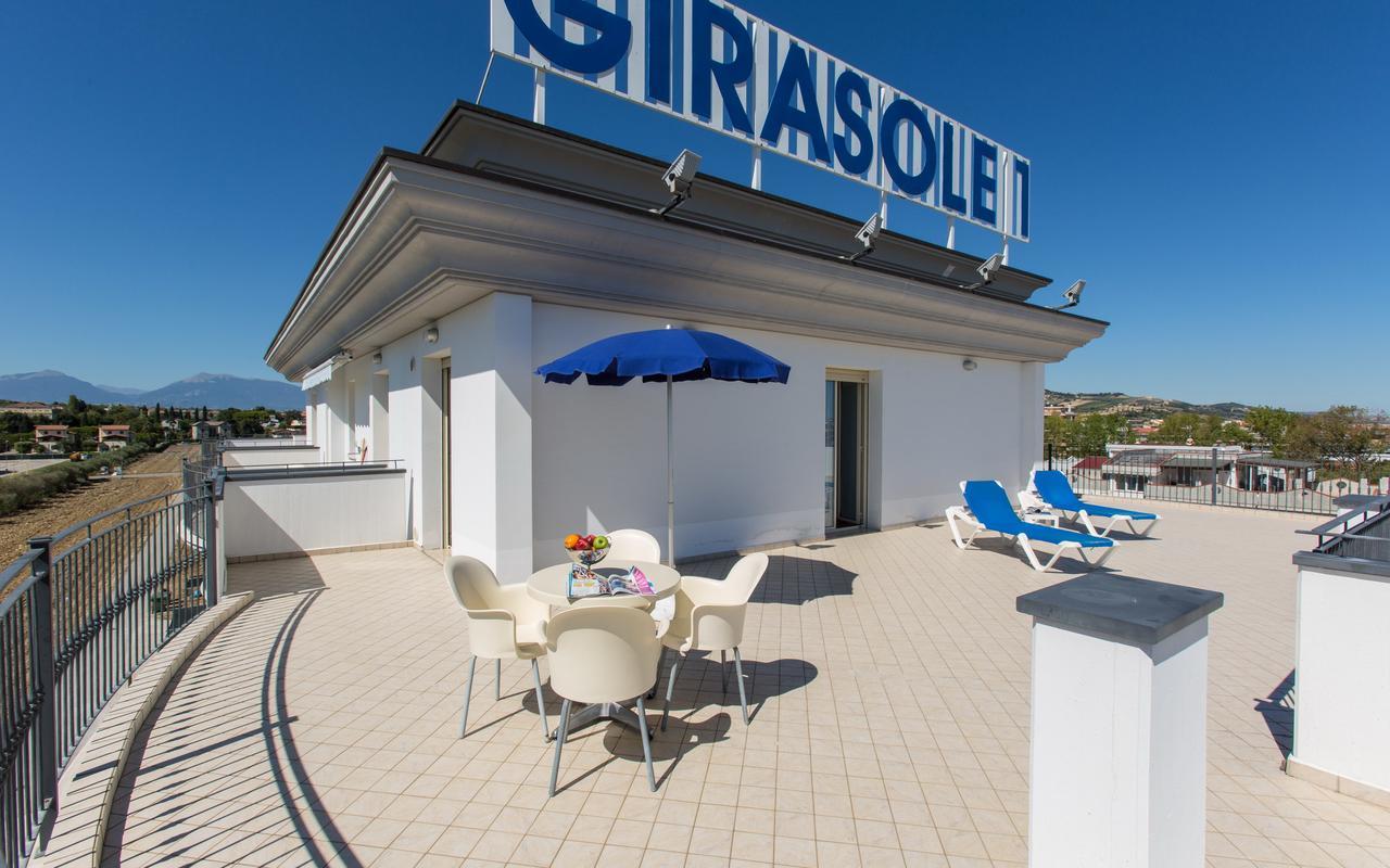 Residence Il Girasole 1 Alba Adriatica Eksteriør bilde