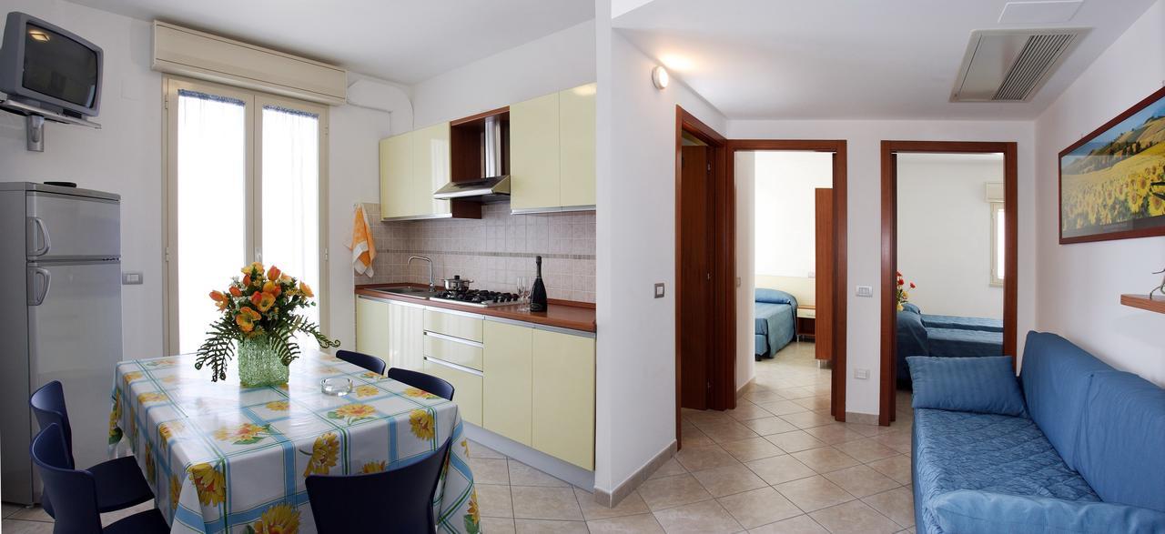 Residence Il Girasole 1 Alba Adriatica Eksteriør bilde