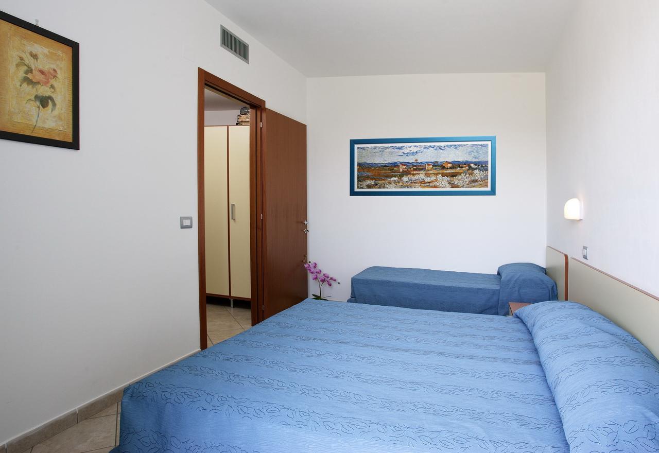 Residence Il Girasole 1 Alba Adriatica Eksteriør bilde