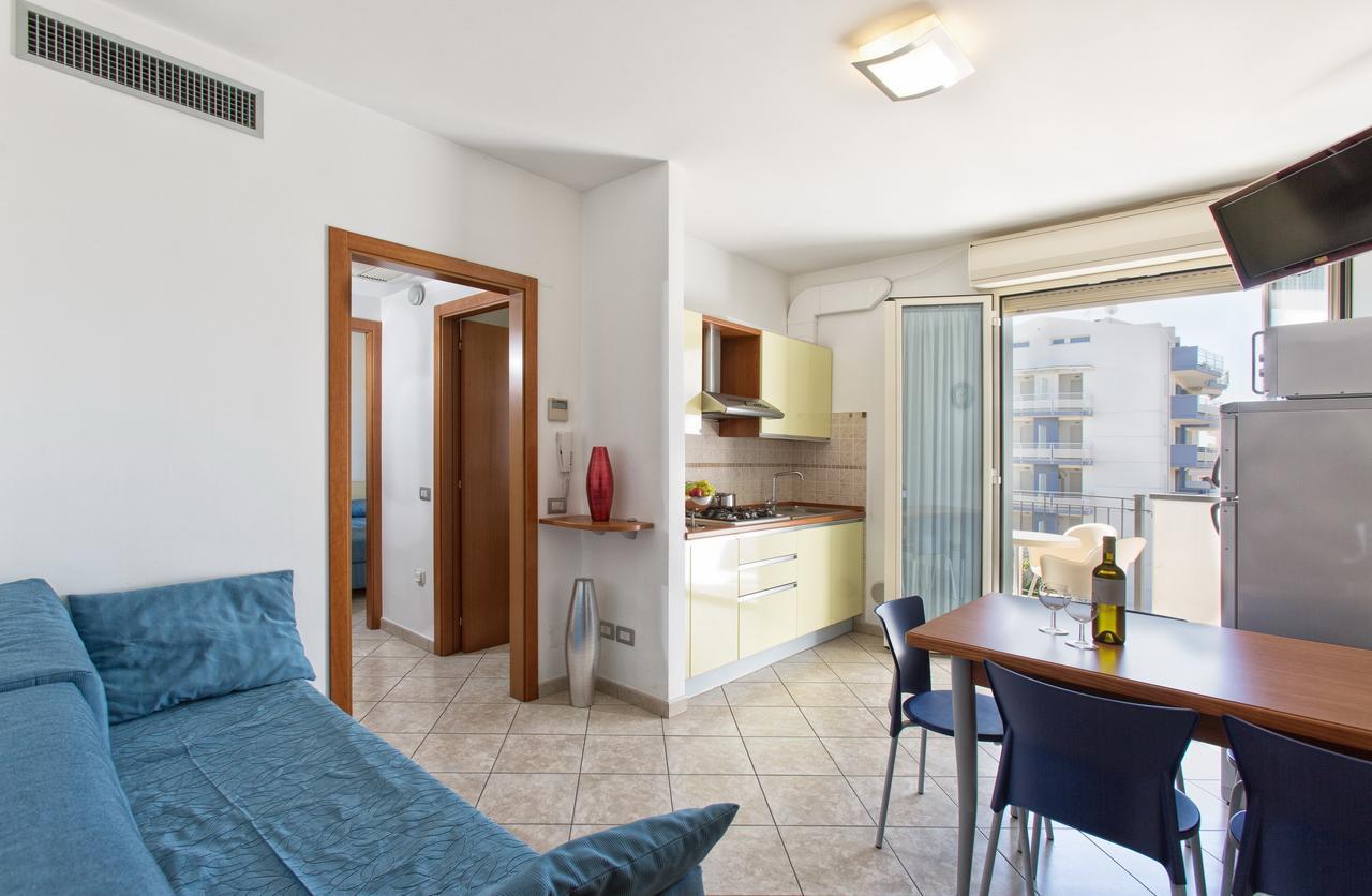 Residence Il Girasole 1 Alba Adriatica Eksteriør bilde